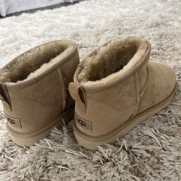 UGG Women’s Classic Ultra Mini Boots ‘Sand’ - Picture 1 of 6